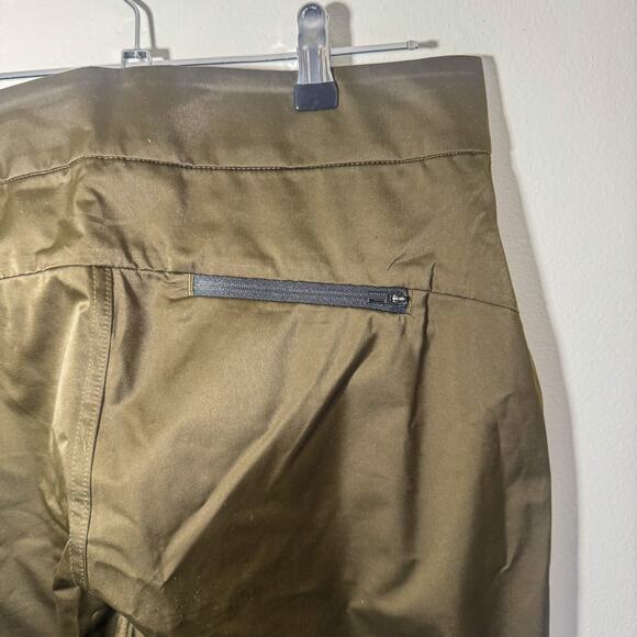 🏃♀️ Athleta Radiant Jogger Pants in Olive Green - Picture 3 of 10